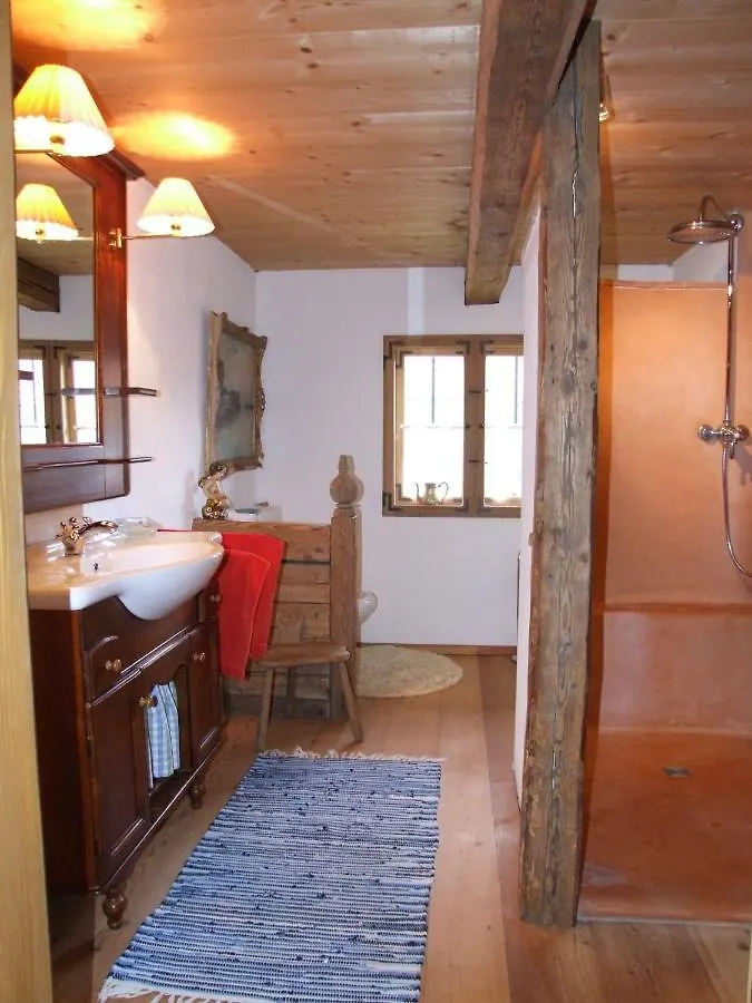 Biohof Hausberg Bed & Breakfast Egglham Almanya